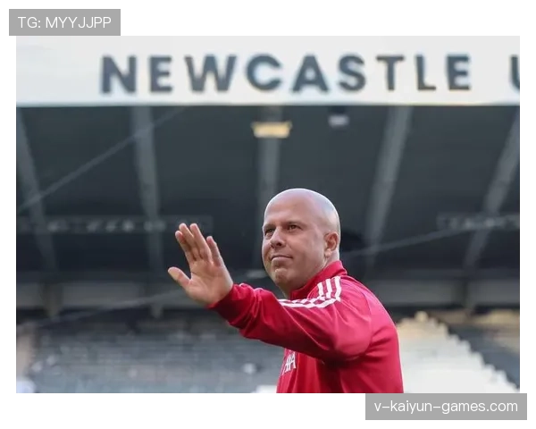 利物浦球迷创纪录上座率，安菲尔德沸腾，利物浦allez